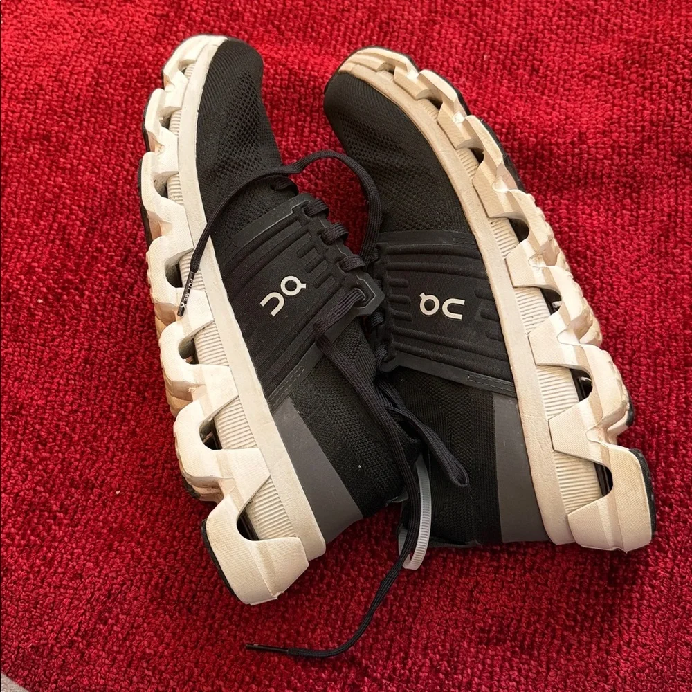 ON RUNNING Sneaker